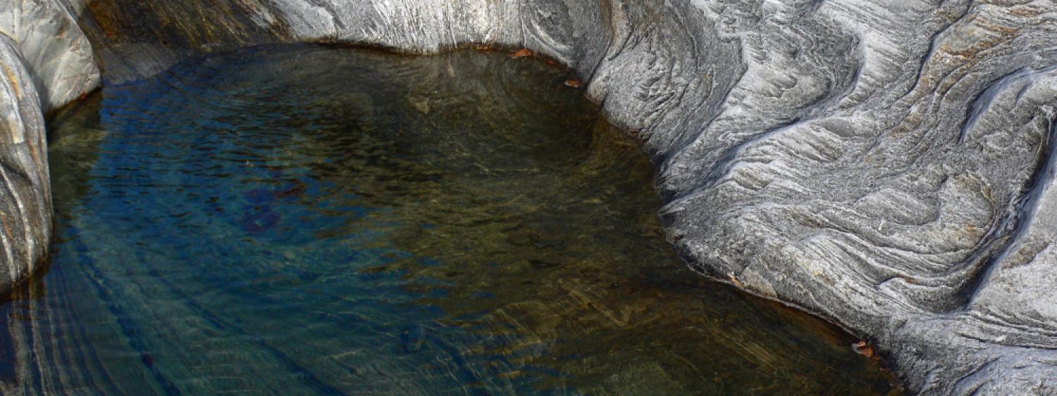 Gneiss polideformati Lavertezzo Canton Ticino Foto Andrea Bistacchi