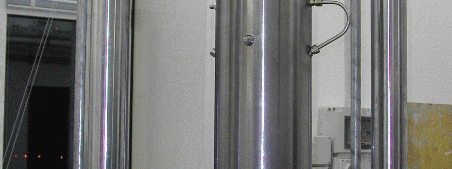 Detail of the 32 MPa triaxial cell, for rock samples up to 100 mm diameter
